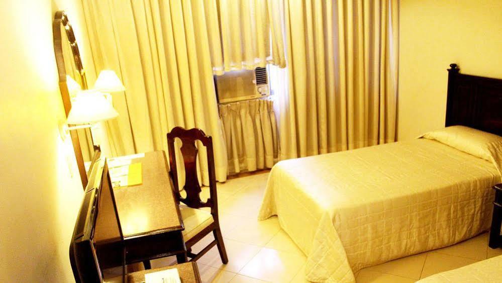 Pryce Plaza Hotel Cagayan de Oro Zewnętrze zdjęcie