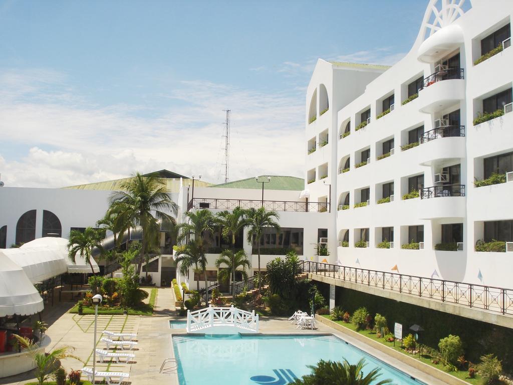 Pryce Plaza Hotel Cagayan de Oro Zewnętrze zdjęcie