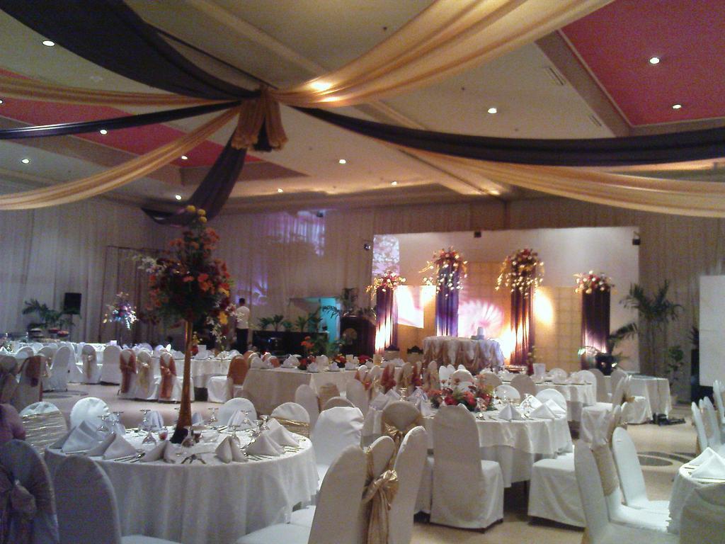 Pryce Plaza Hotel Cagayan de Oro Zewnętrze zdjęcie